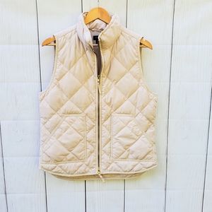 Sale🎈J. Crew cream quilted vest
